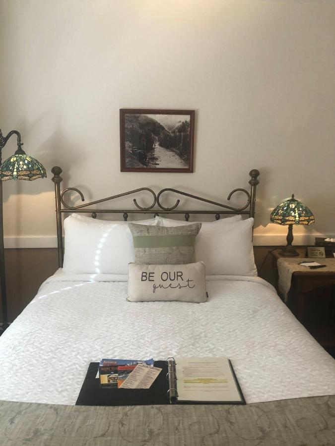 The Bent Elbow Hotel Silverton Екстер'єр фото